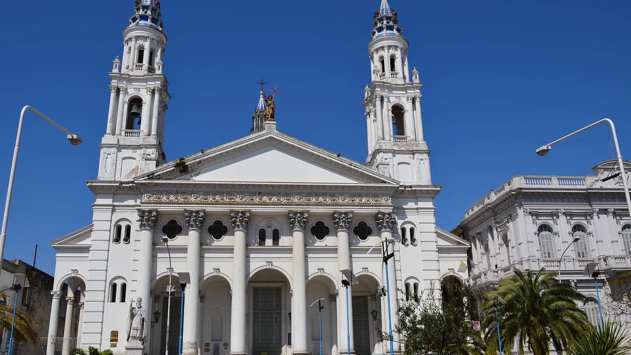 Fachada de la Catedral de Paraná, capital de Entre Ríos